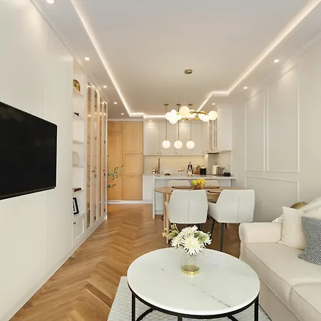 Downtown Opia - Designer 2br 2bath - Sauna - Private Parking *